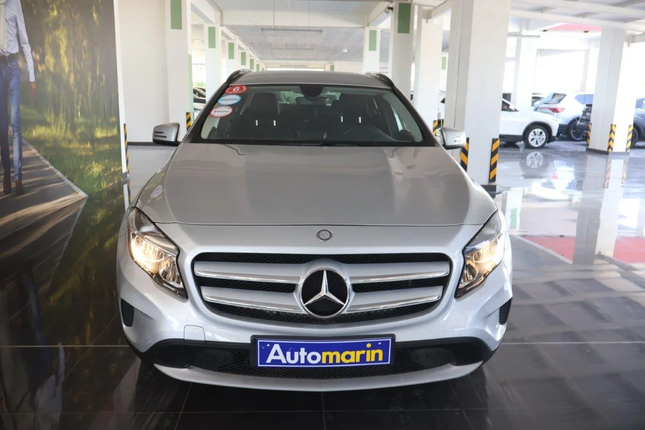 View 3 - Mercedes-Benz GLA 200 - 2014