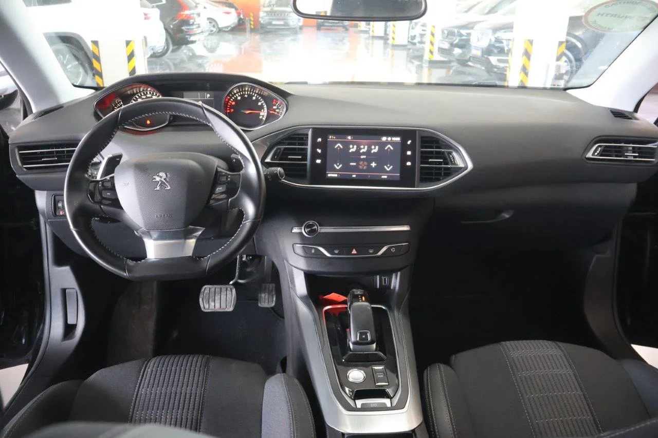 Peugeot 308 - View model 20