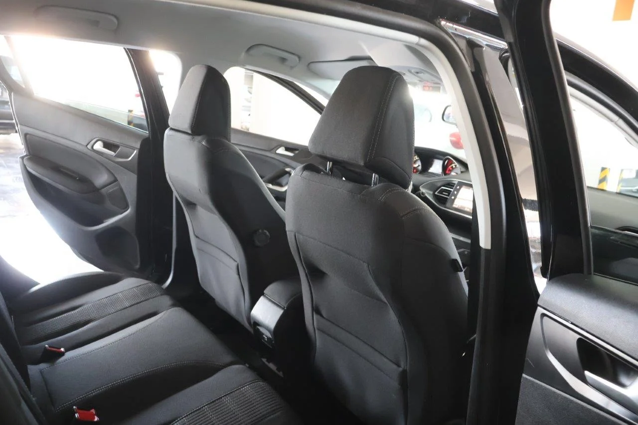 Peugeot 308 - View model 25