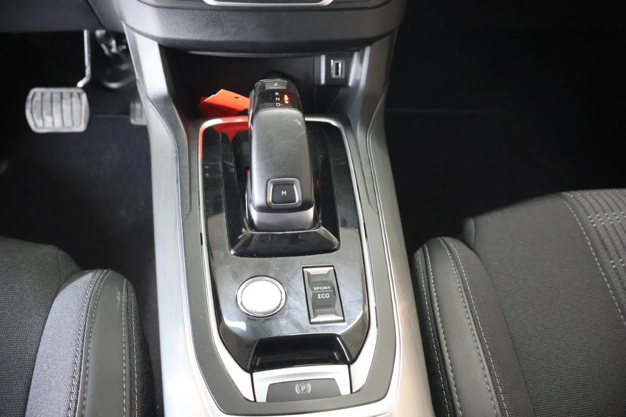 Peugeot 308 - View model 32