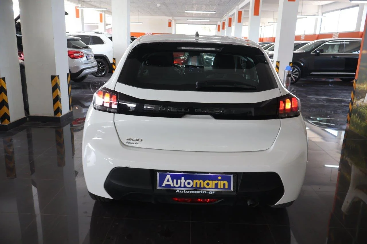 Peugeot 208 - View model 5