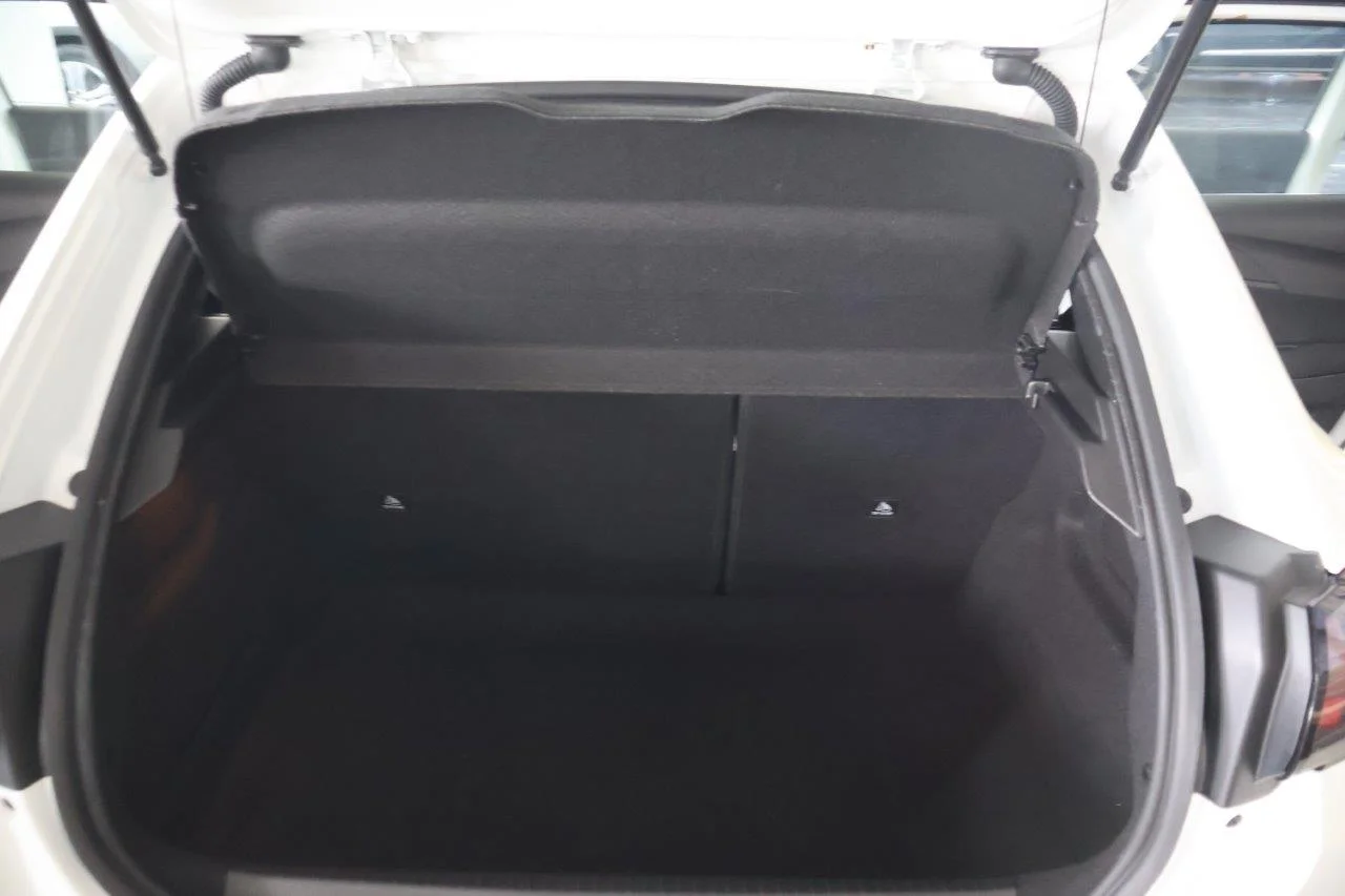Peugeot 208 - View model 10