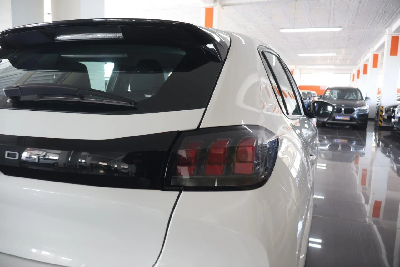 Peugeot 208 - View model 11