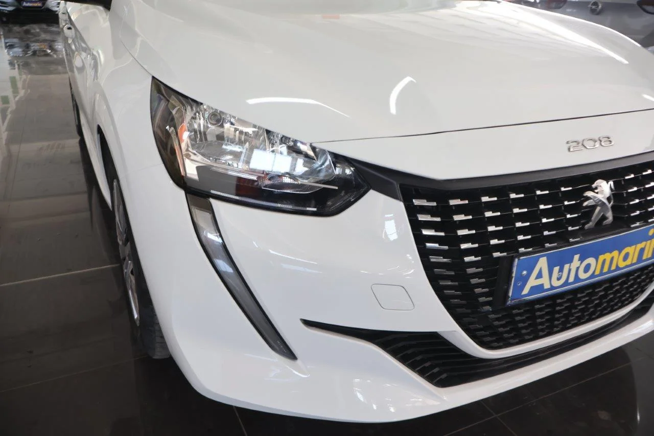 Peugeot 208 - View model 18
