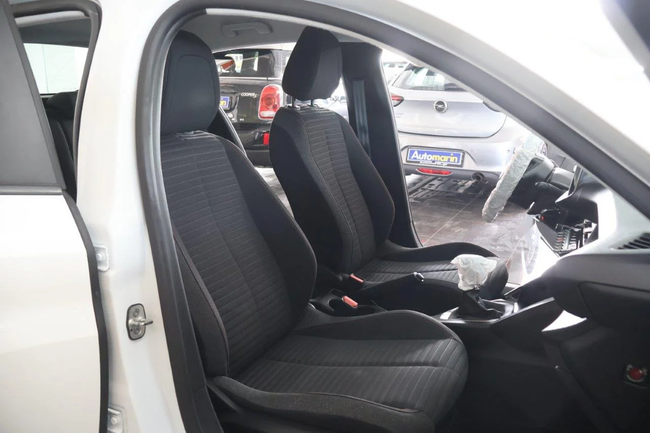 Peugeot 208 - View model 24