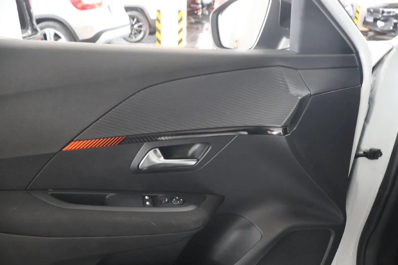 Peugeot 208 - View model 33