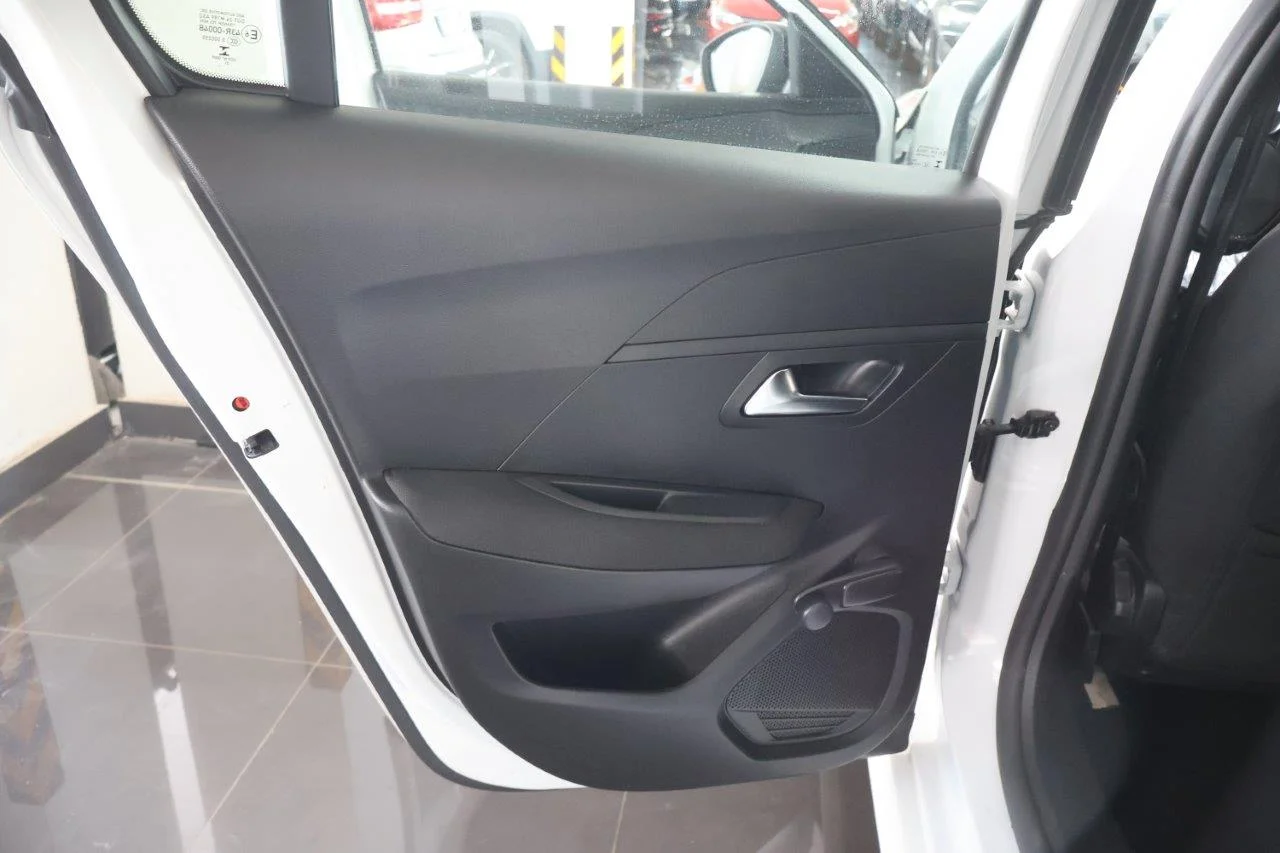 Peugeot 208 - View model 34