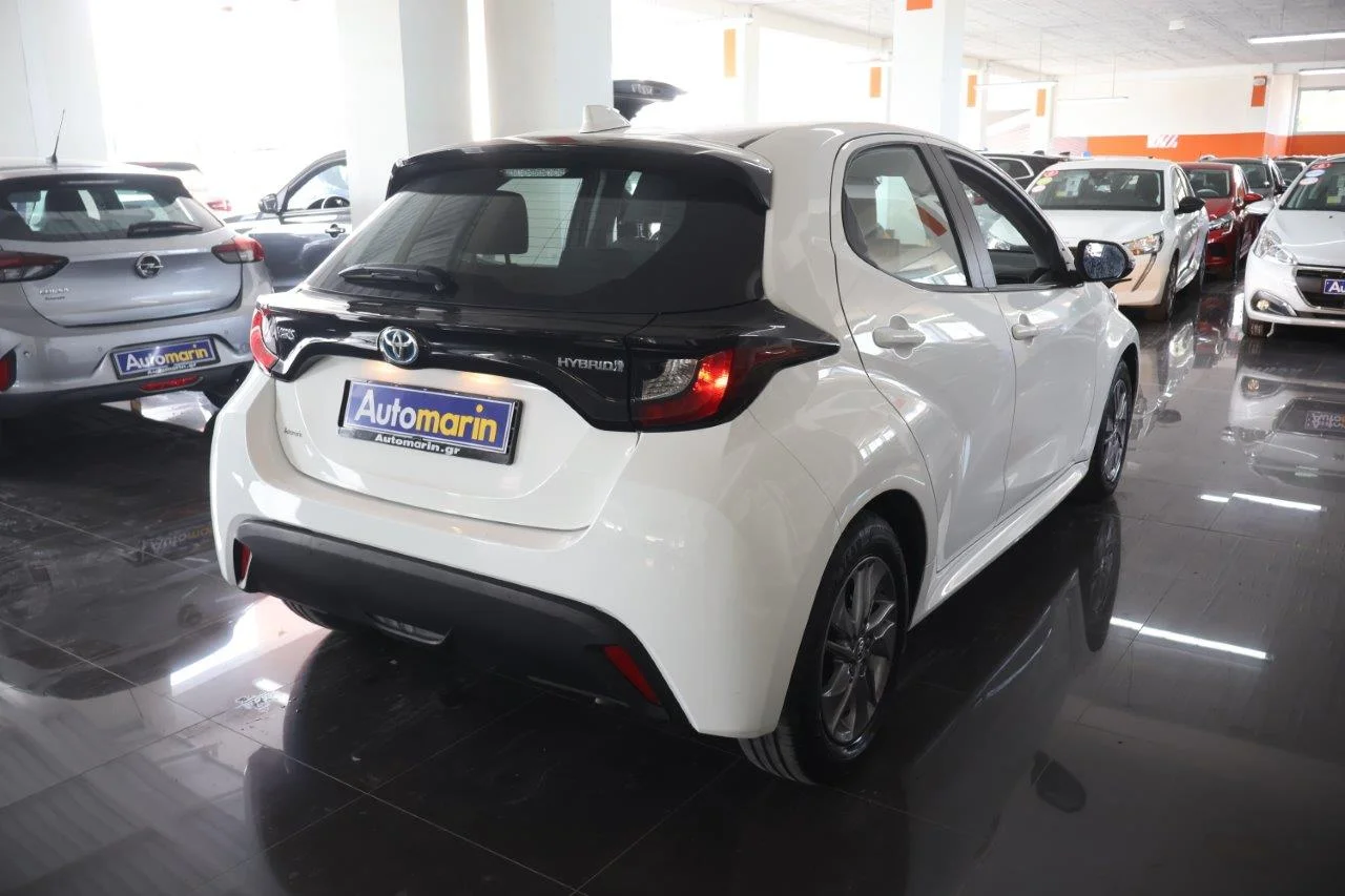 View 5 - Toyota Yaris - 2022