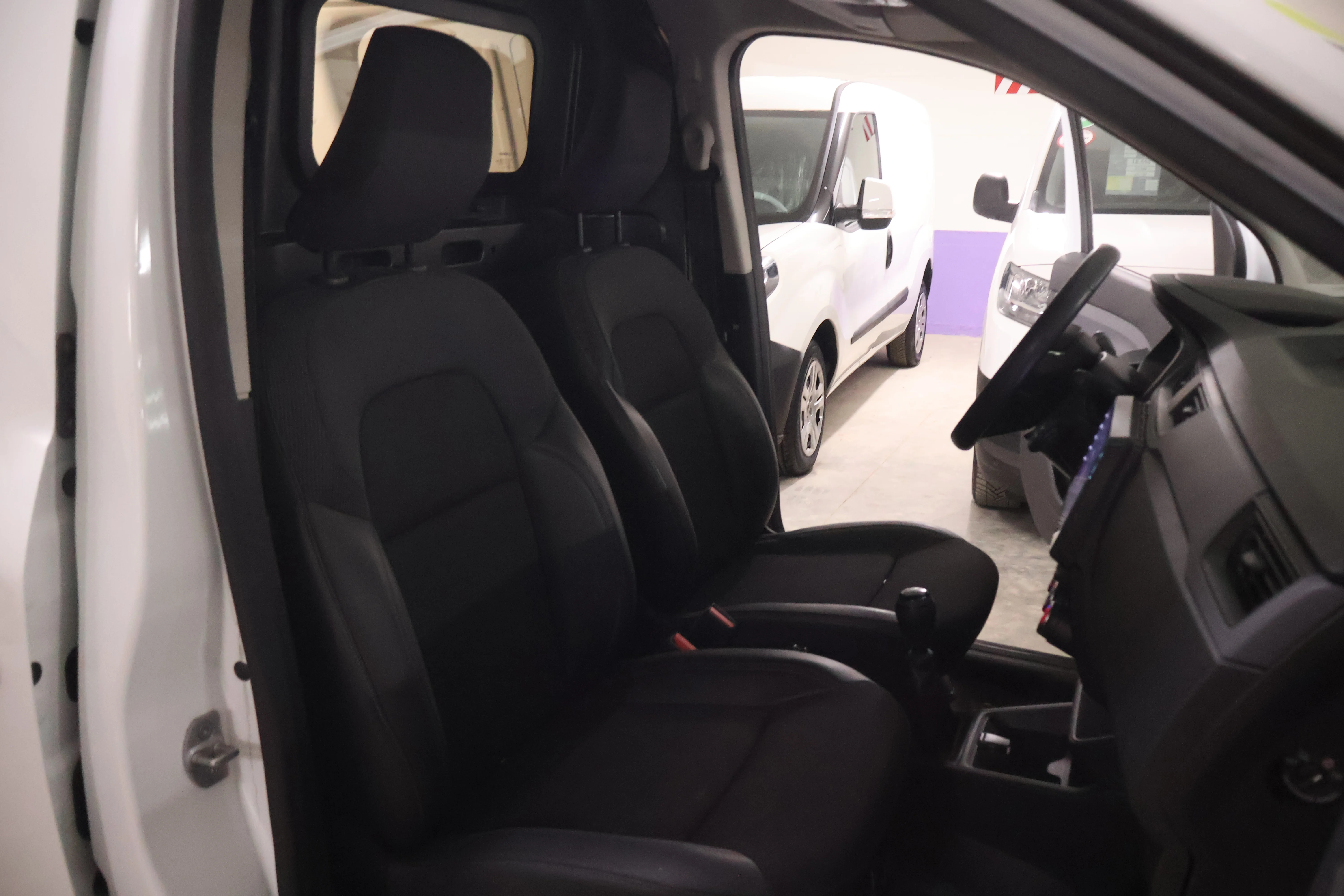 Renault Express - View model 29