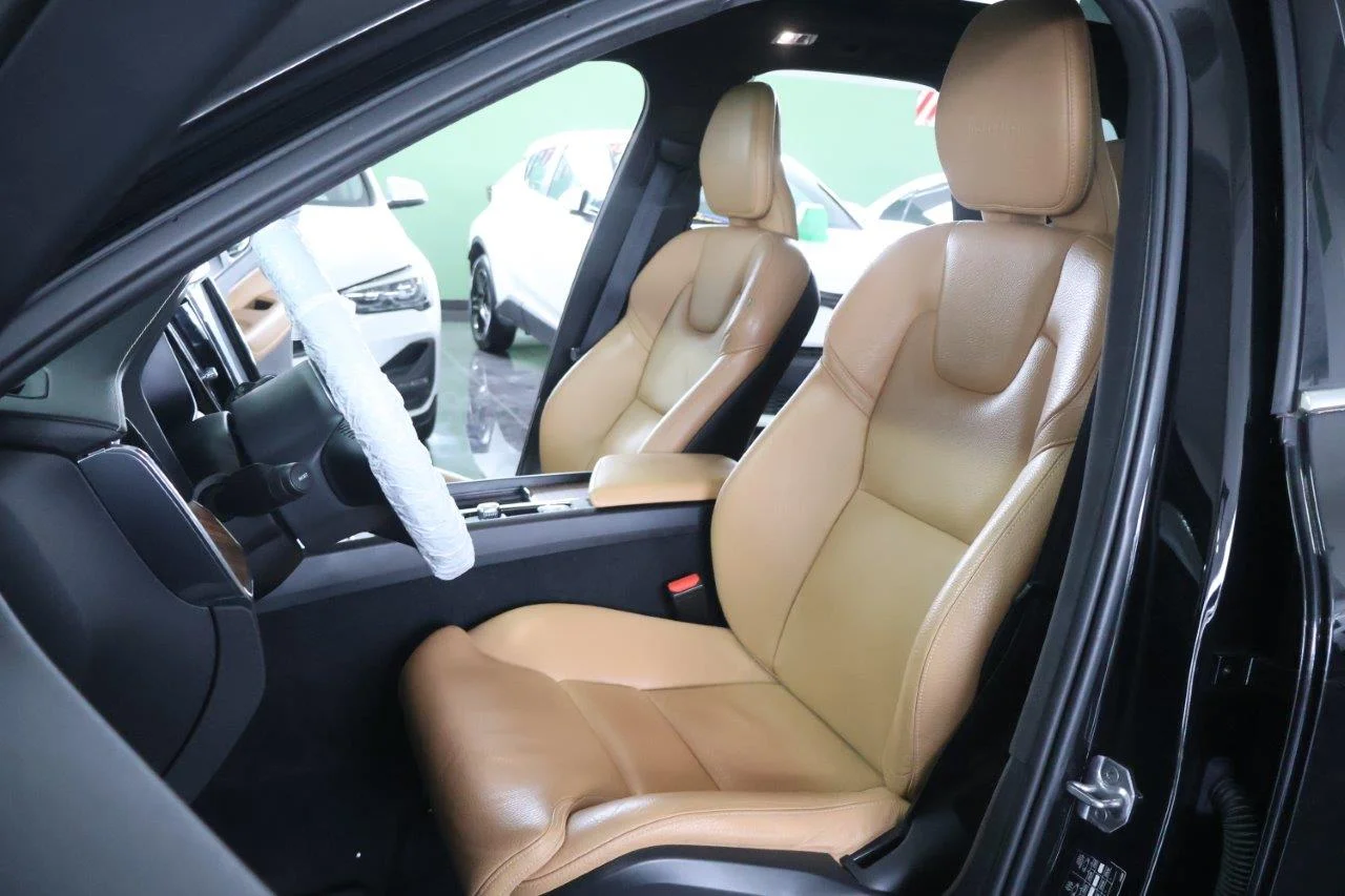 Volvo XC 60 - View model 25