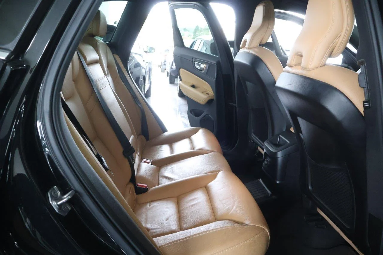 Volvo XC 60 - View model 29