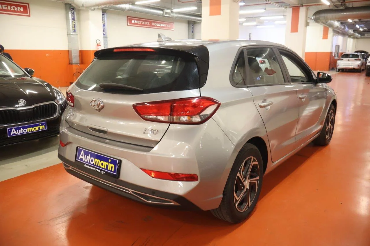 View 5 - Hyundai i 30 - 2022