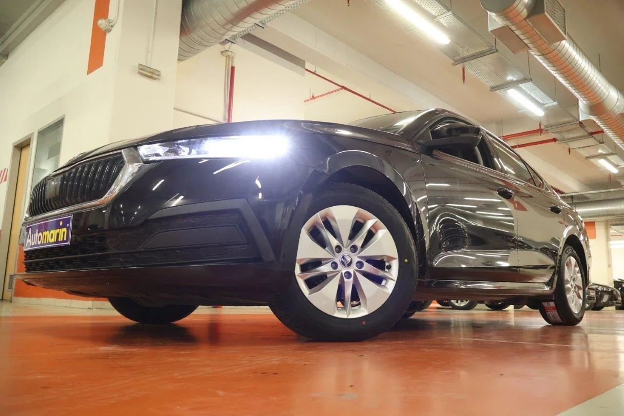 View 3 - Skoda Octavia - 2022