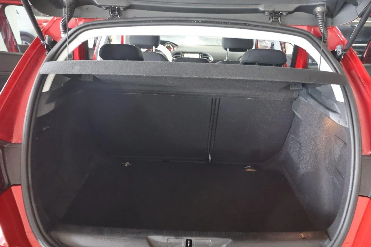 Peugeot 308 - View model 10