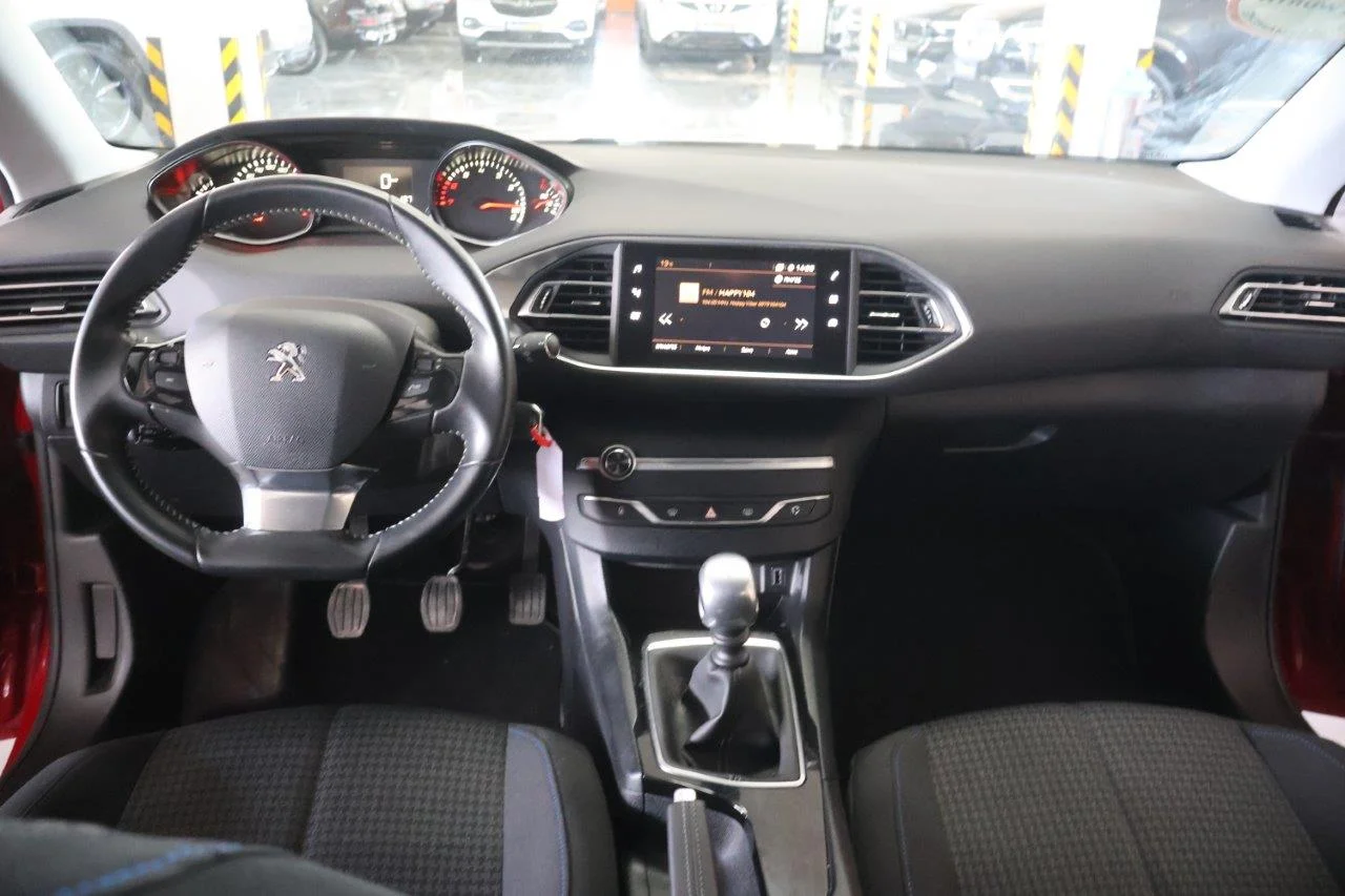 Peugeot 308 - View model 20