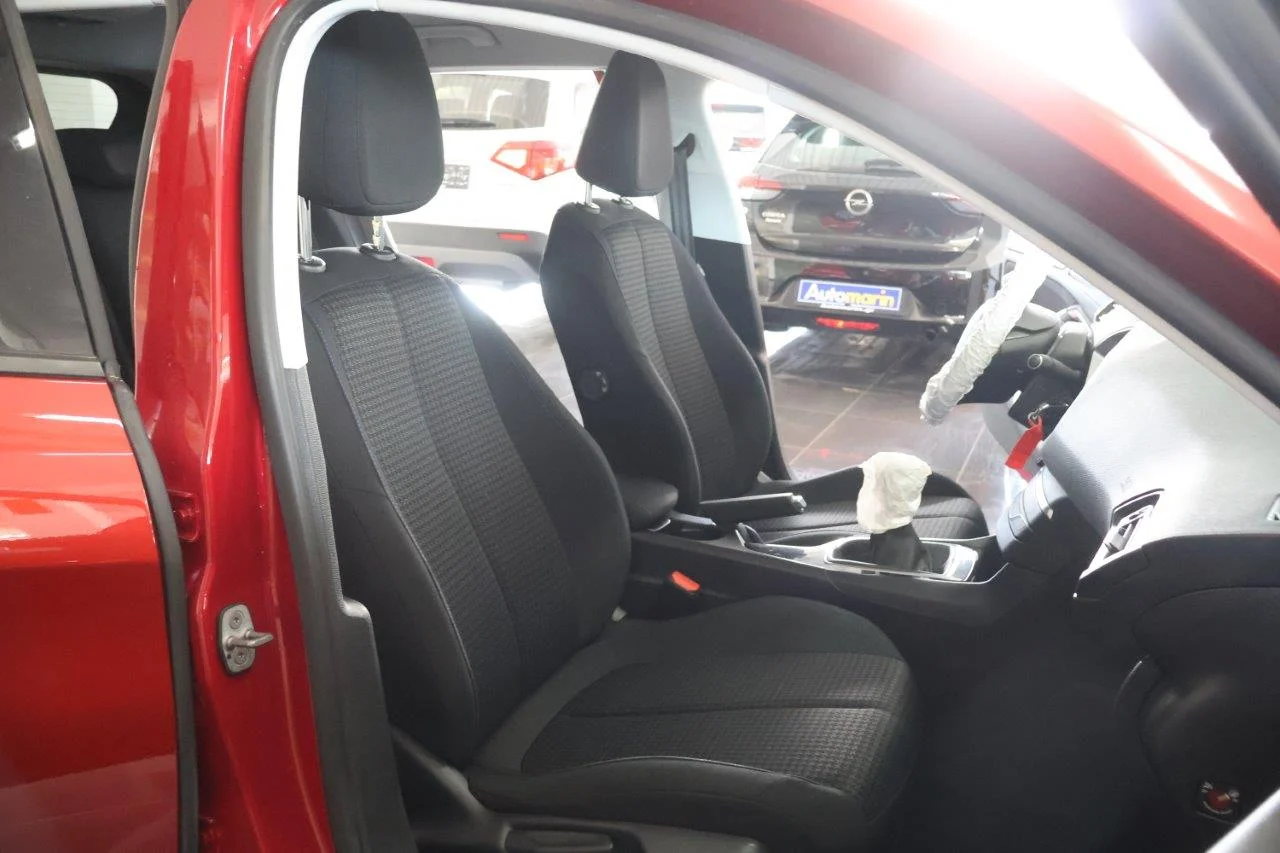 Peugeot 308 - View model 22