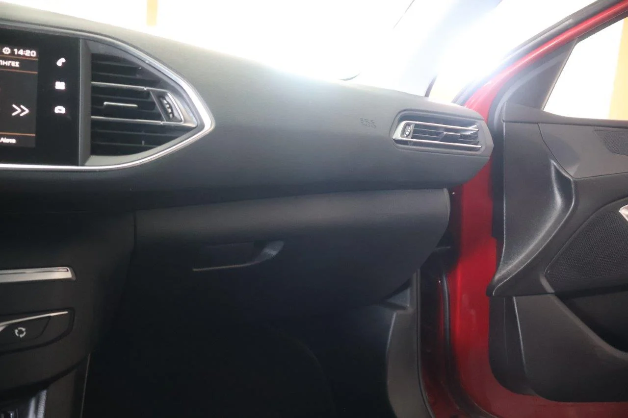 Peugeot 308 - View model 30