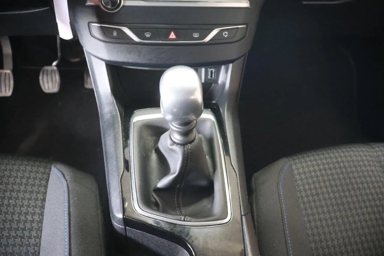 Peugeot 308 - View model 31