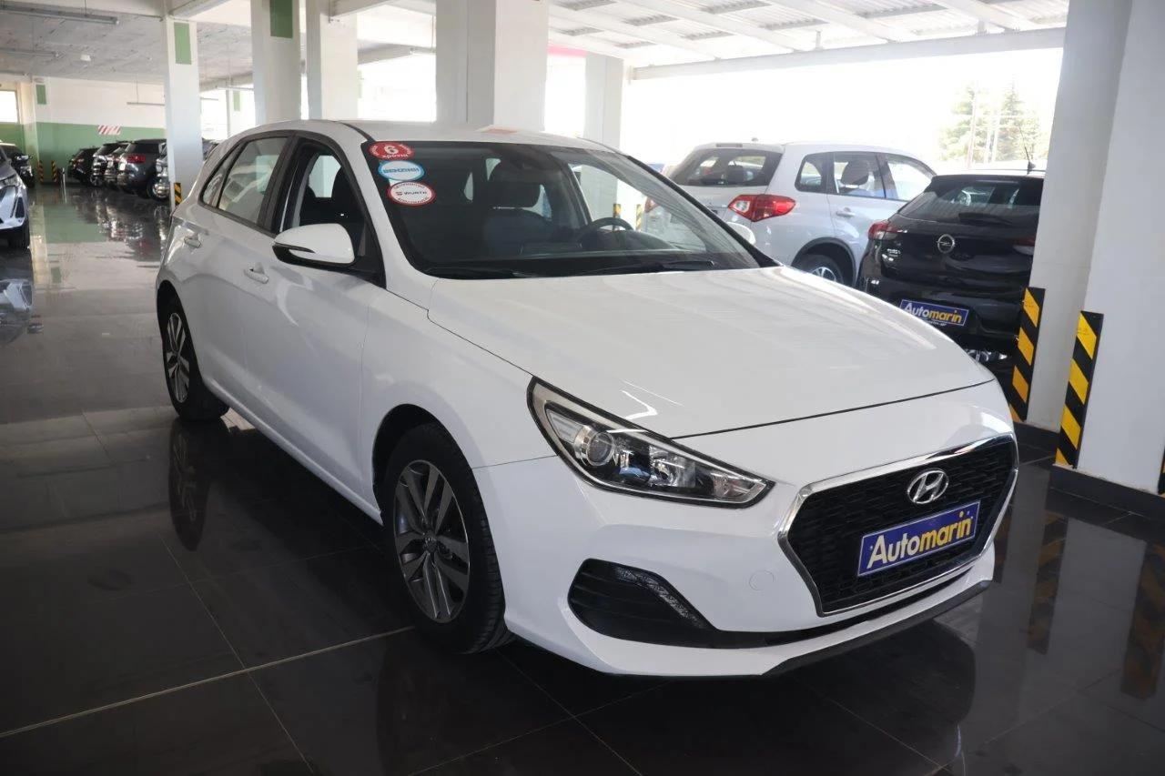 View 4 - Hyundai i 30 - 2020