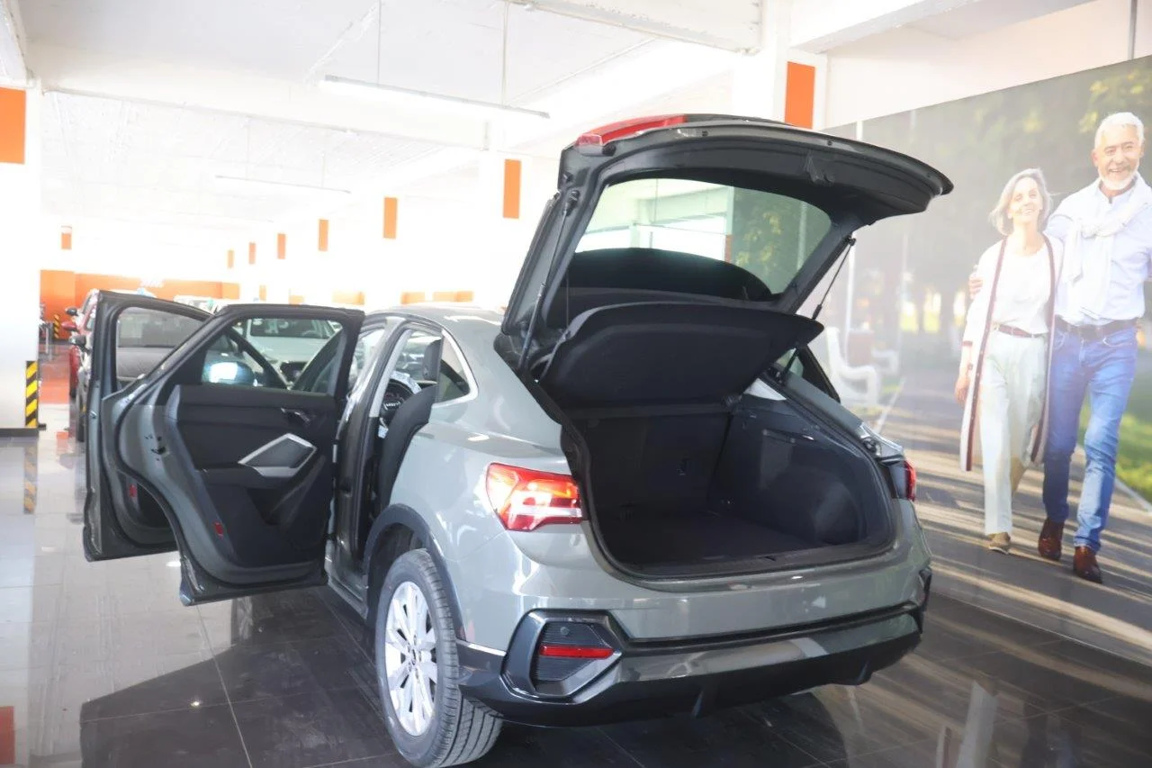 Audi Q3 - View model 9