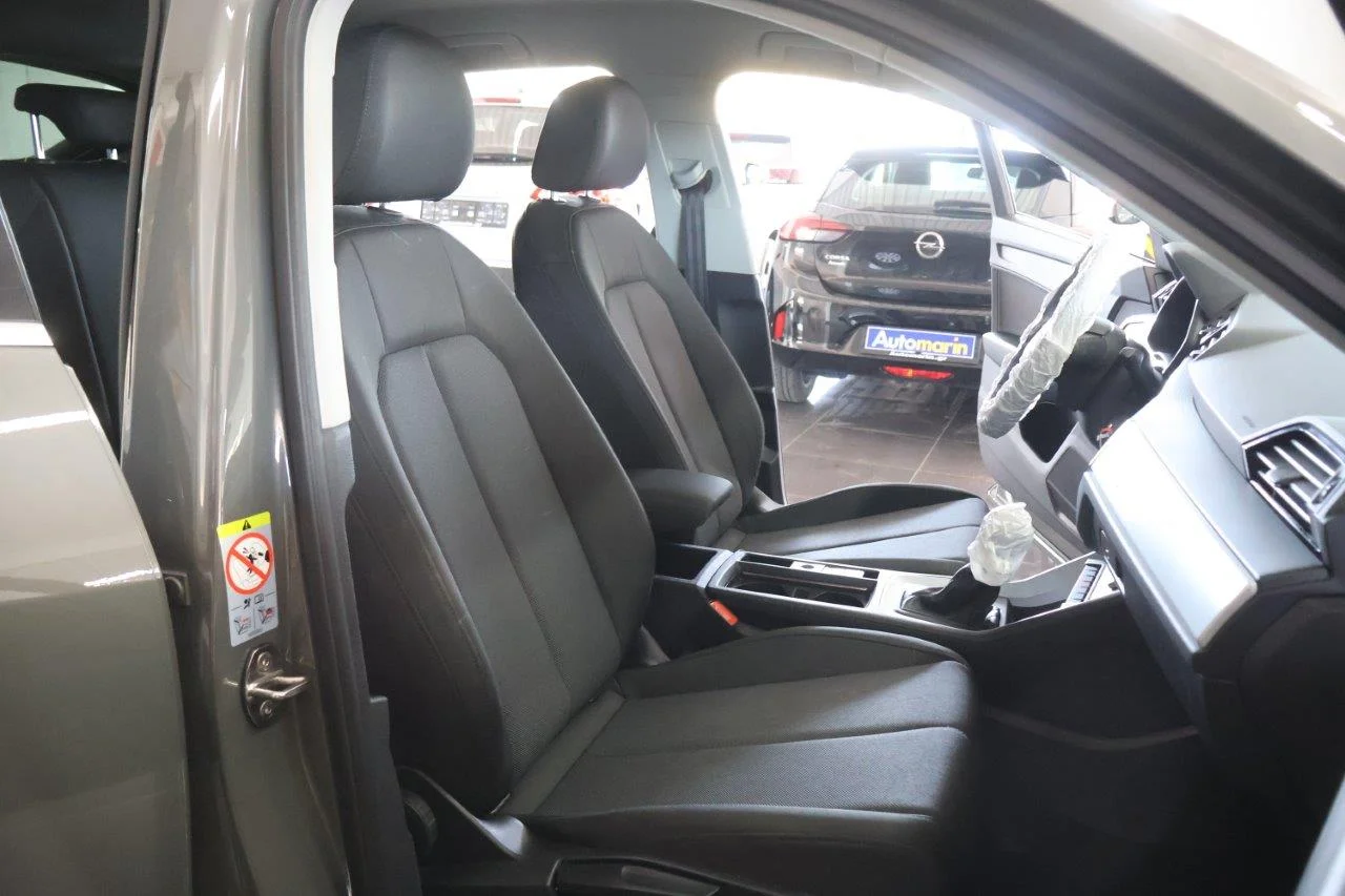 Audi Q3 - View model 24