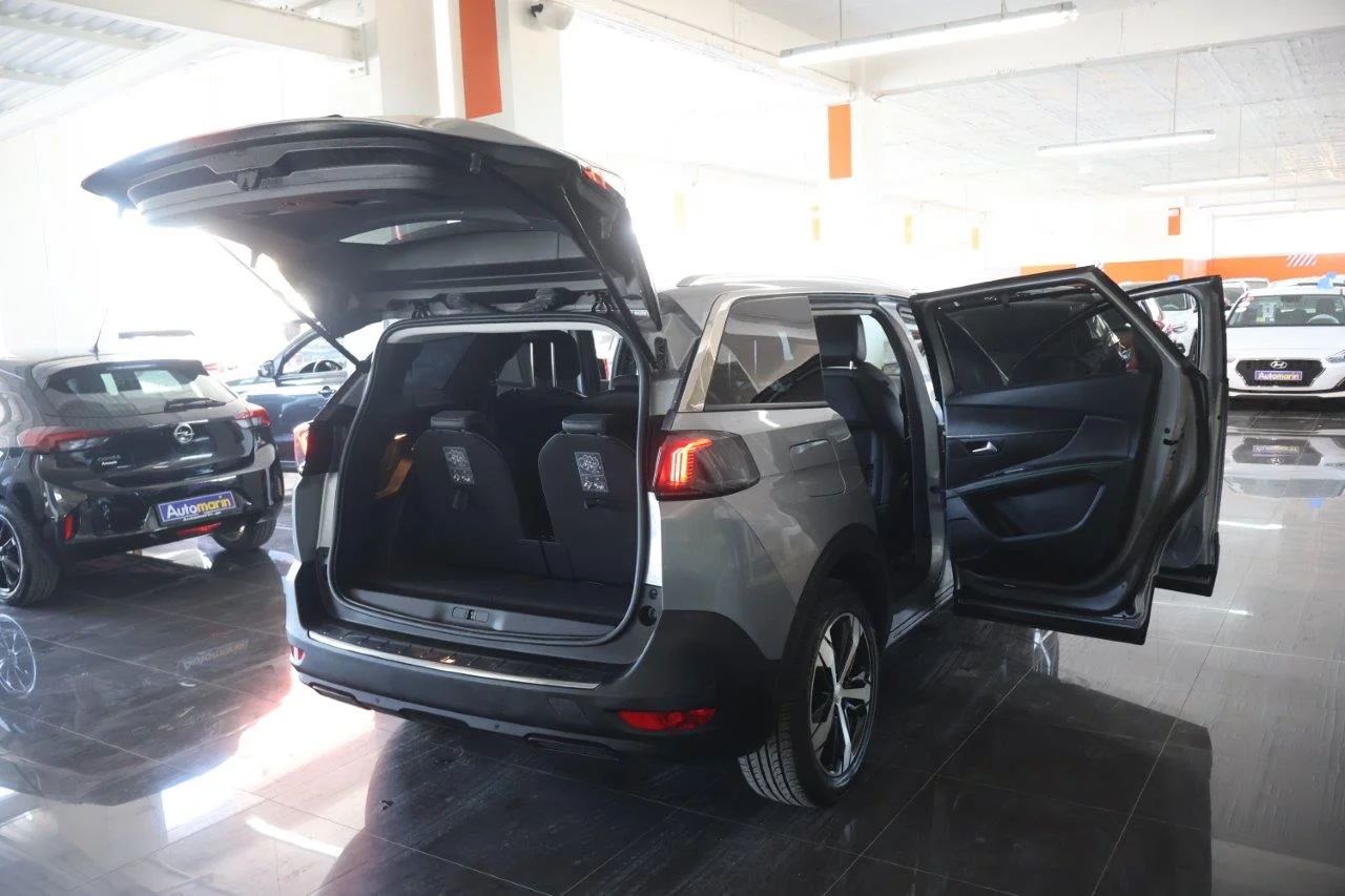 Peugeot 5008 - View model 7