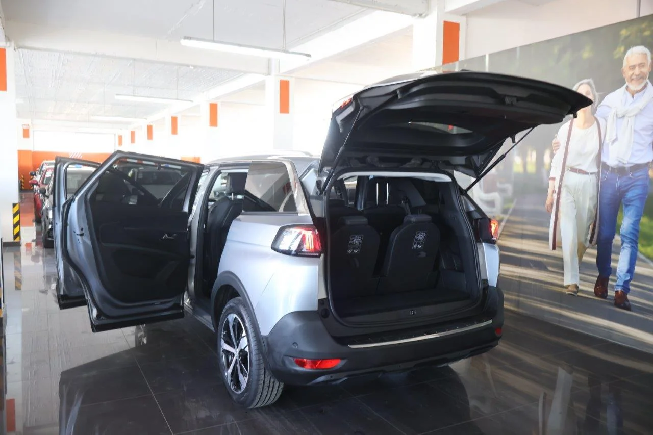 Peugeot 5008 - View model 9