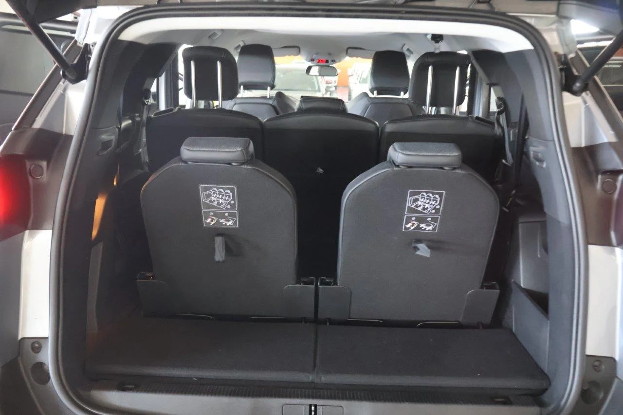 Peugeot 5008 - View model 10
