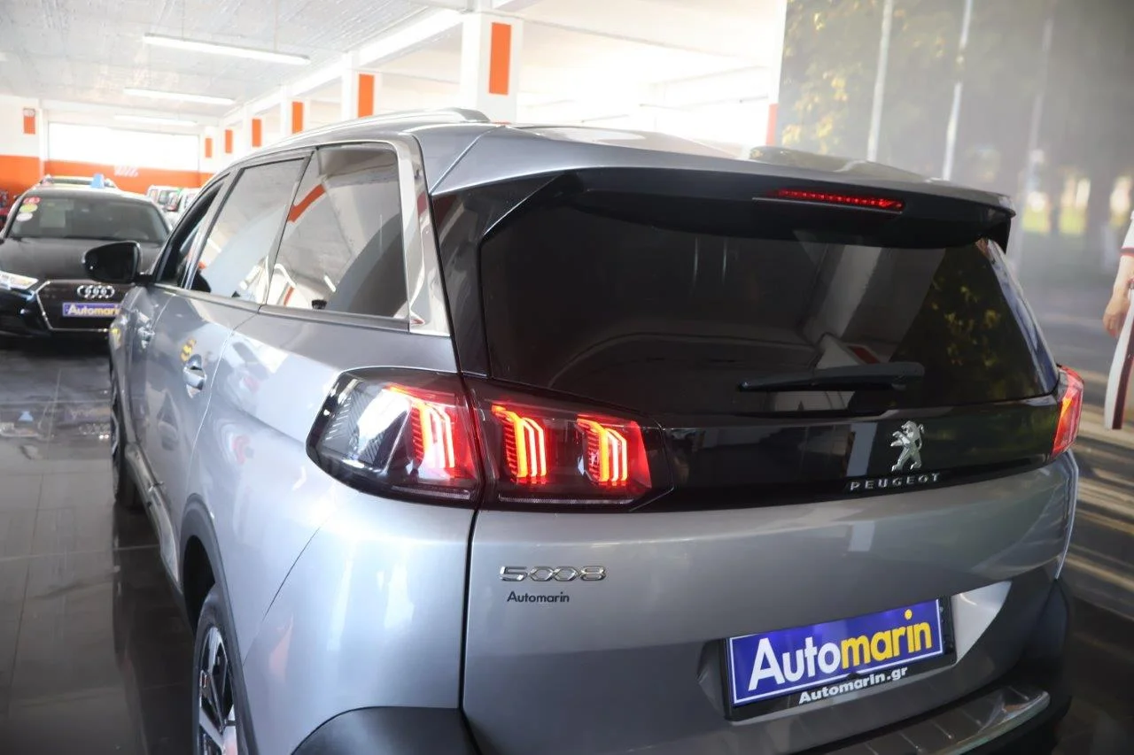 Peugeot 5008 - View model 13