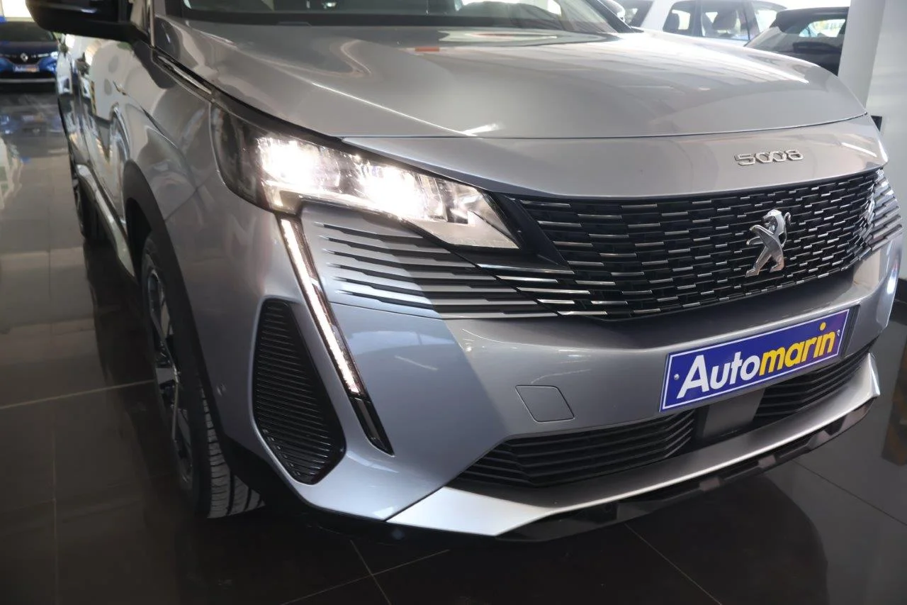 Peugeot 5008 - View model 18