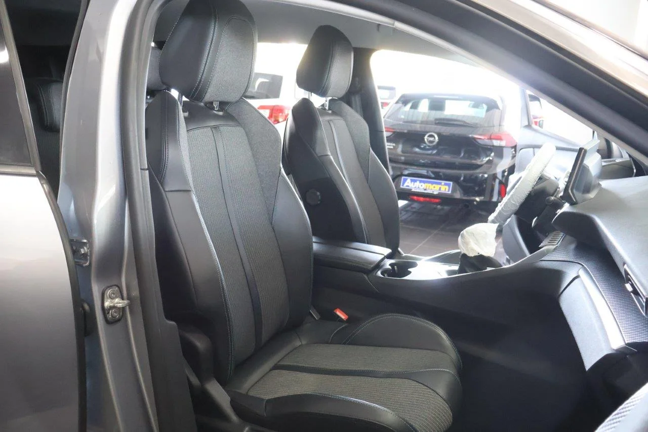 Peugeot 5008 - View model 24