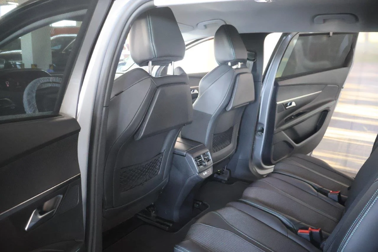 Peugeot 5008 - View model 25