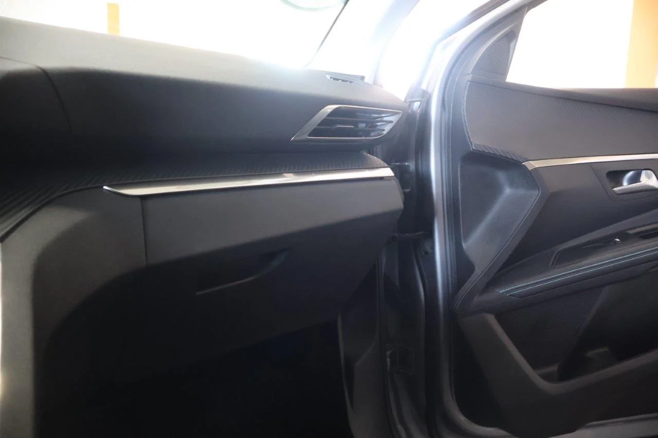 Peugeot 5008 - View model 32