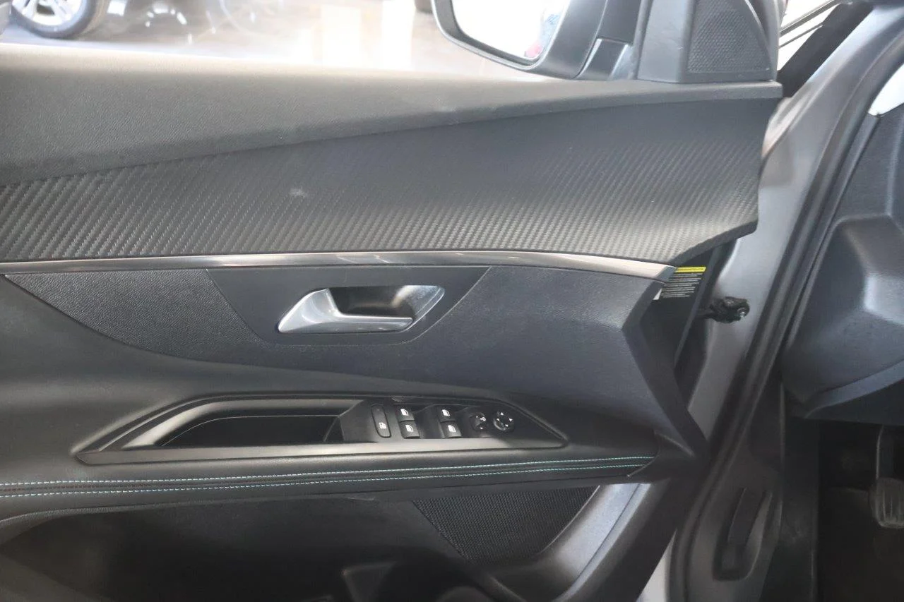 Peugeot 5008 - View model 35