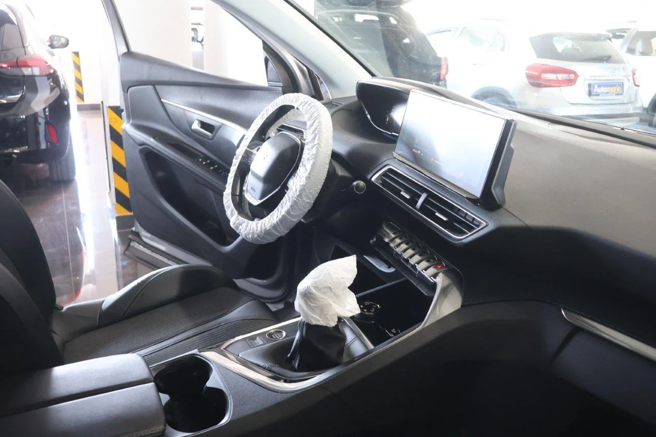 Peugeot 5008 - View model 37