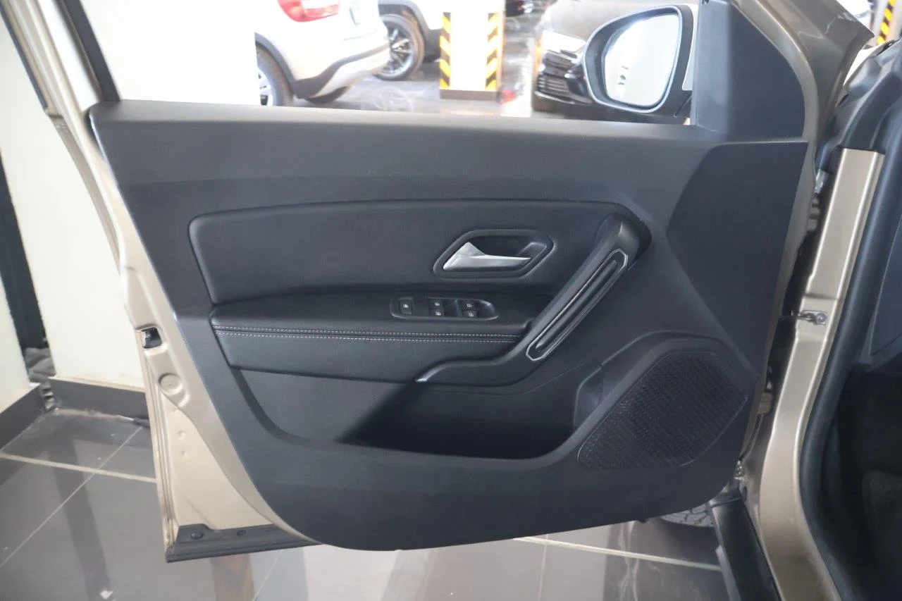 Dacia Duster - View model 32