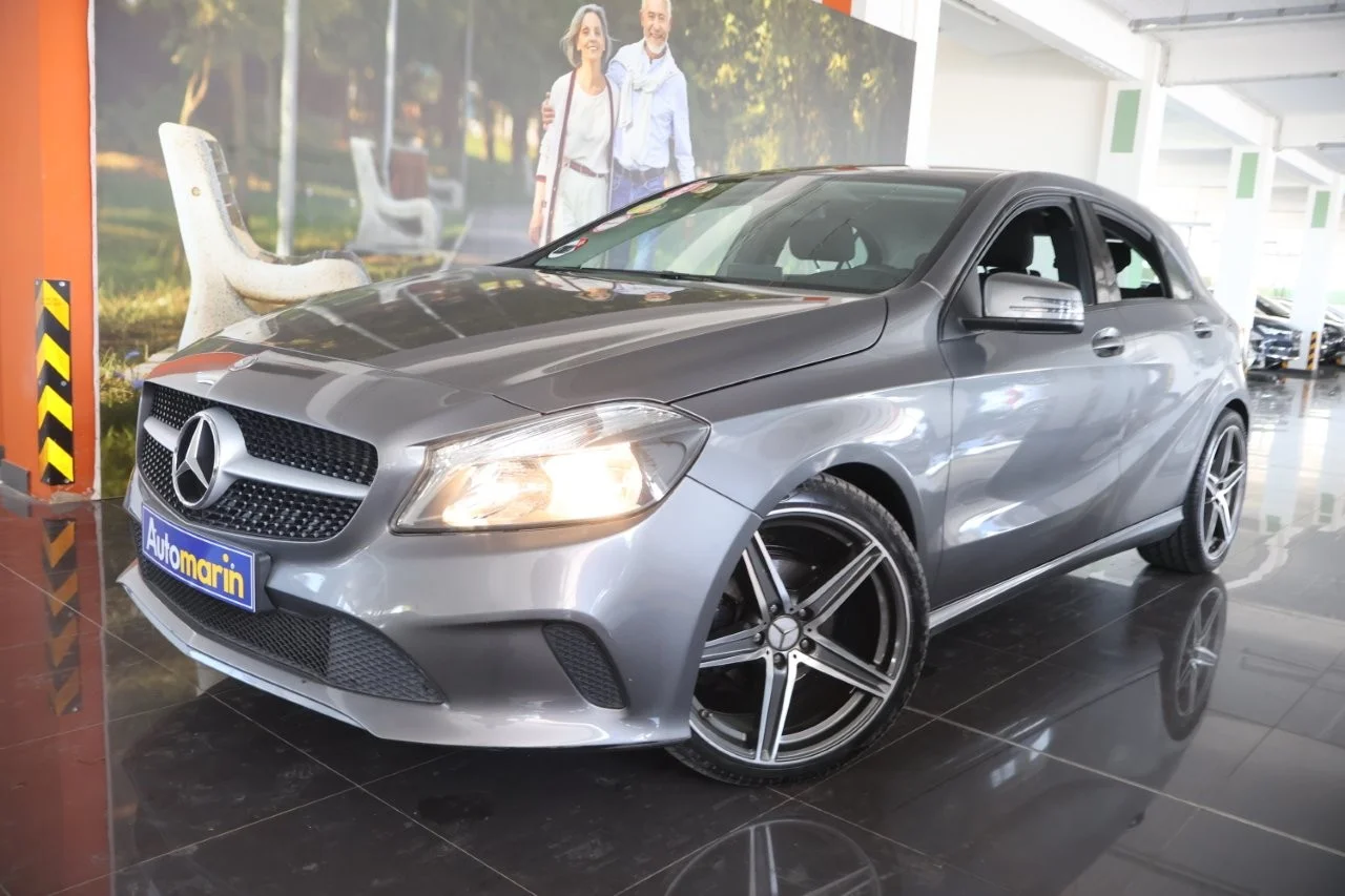 View 1 - Mercedes-Benz A 180 - 2016