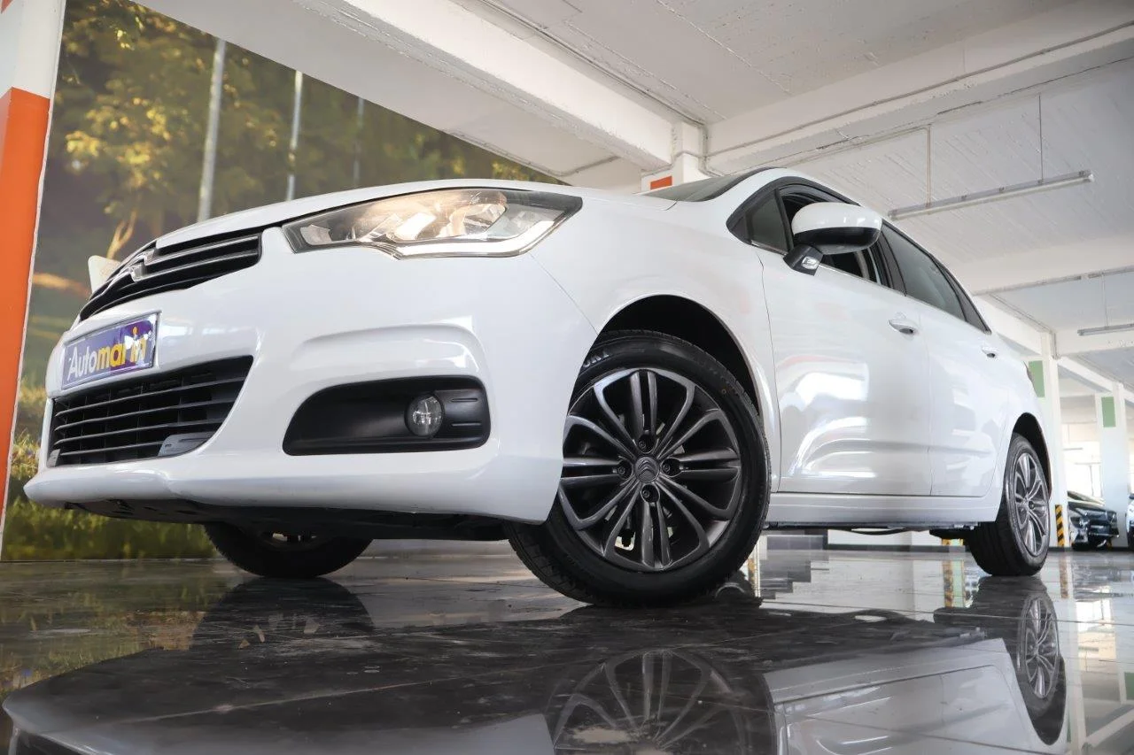 View 2 - Citroen C4 - 2017