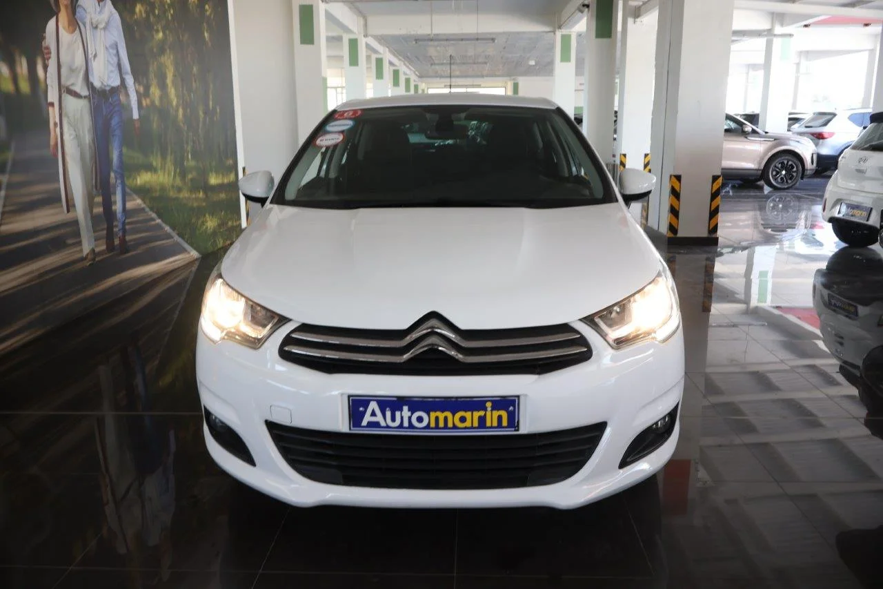View 3 - Citroen C4 - 2017