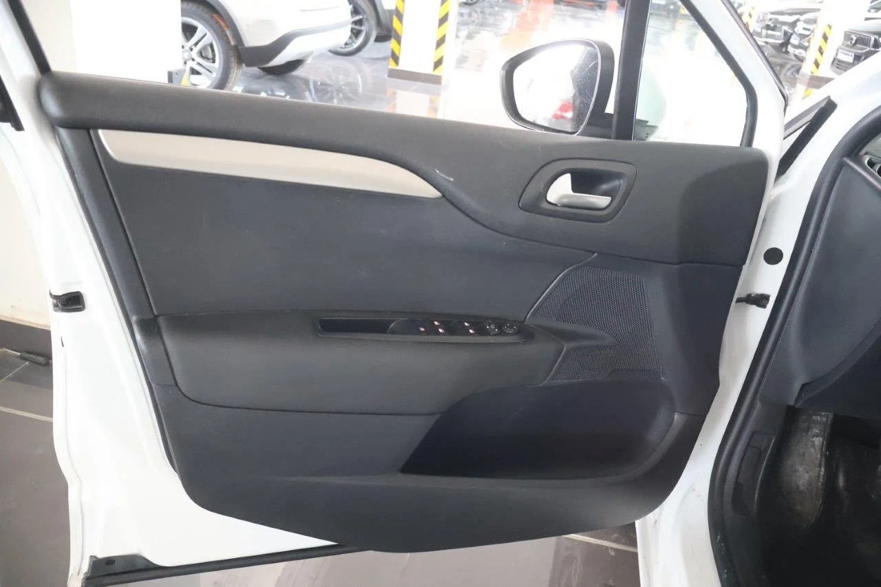 Citroen C4 - View model 30