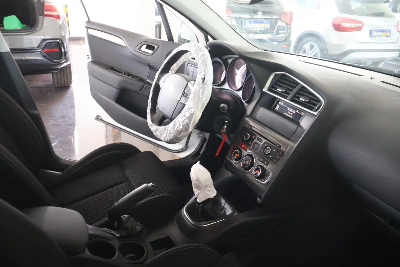 Citroen C4 - View model 33