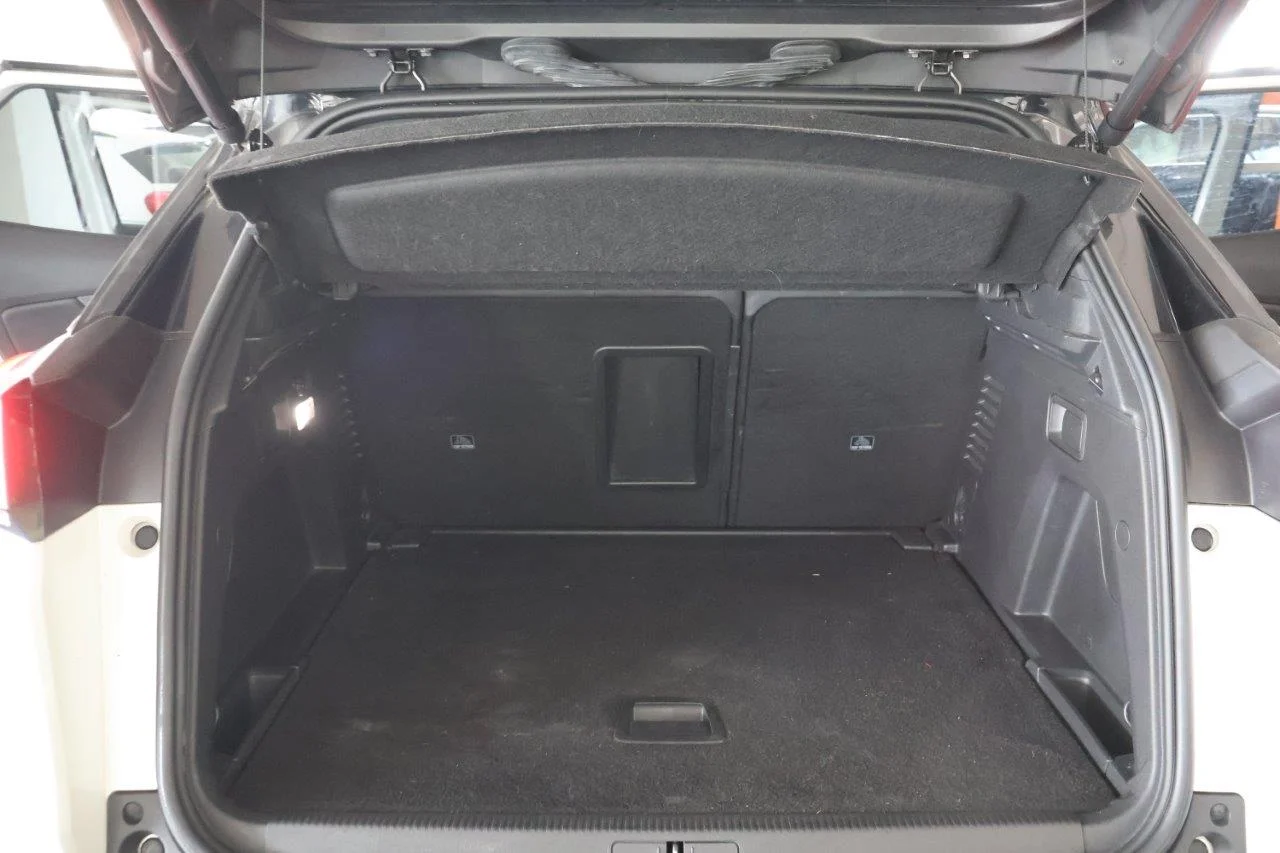 Peugeot 3008 - View model 10