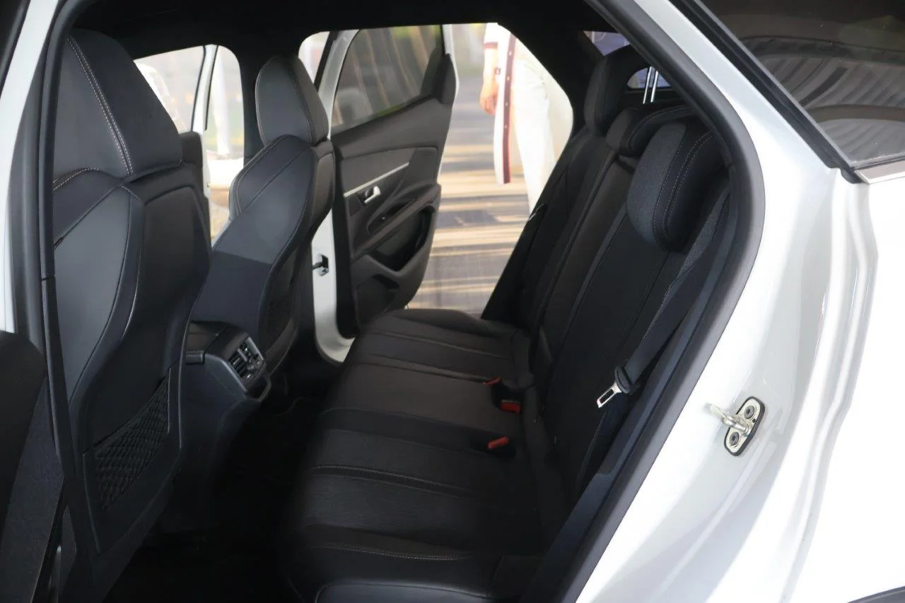 Peugeot 3008 - View model 25