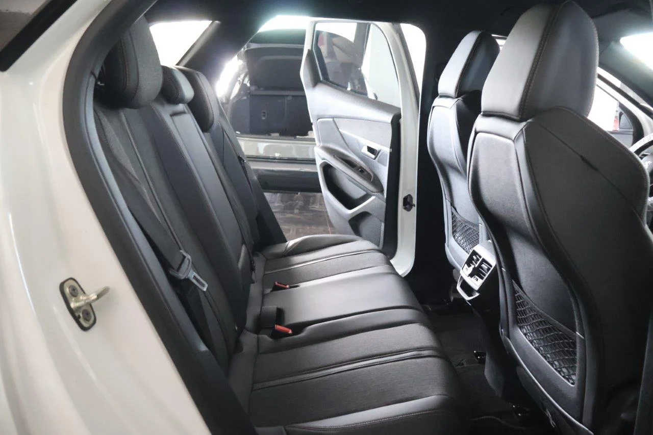Peugeot 3008 - View model 27