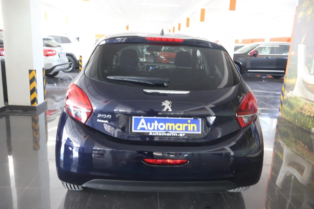 Peugeot 208 - View model 5