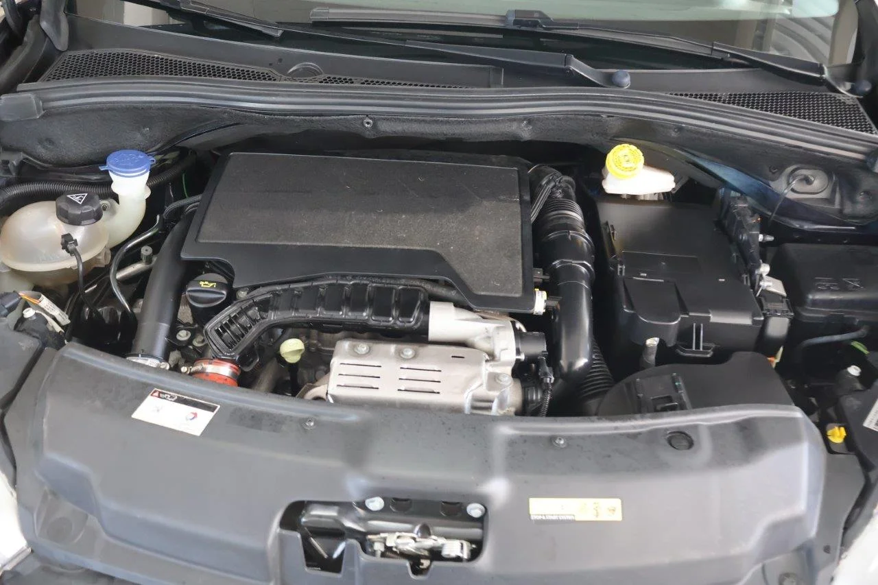 Peugeot 208 - View model 20