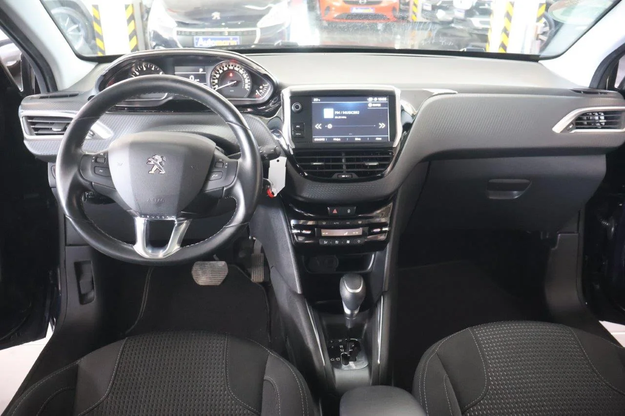 Peugeot 208 - View model 21
