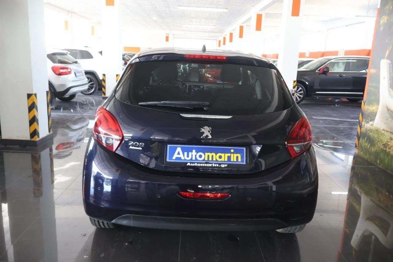 Peugeot 208 - View model 5