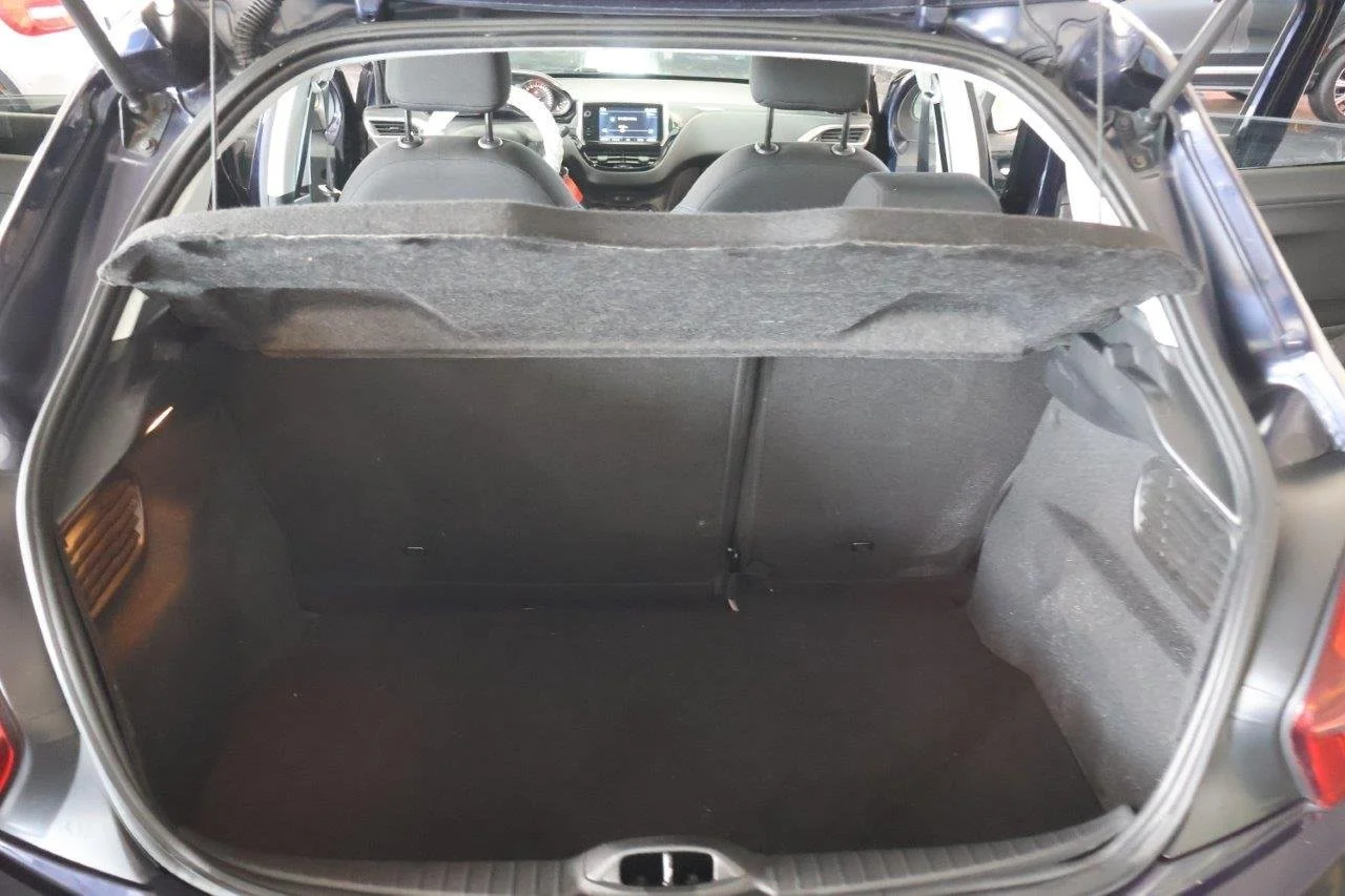 Peugeot 208 - View model 10