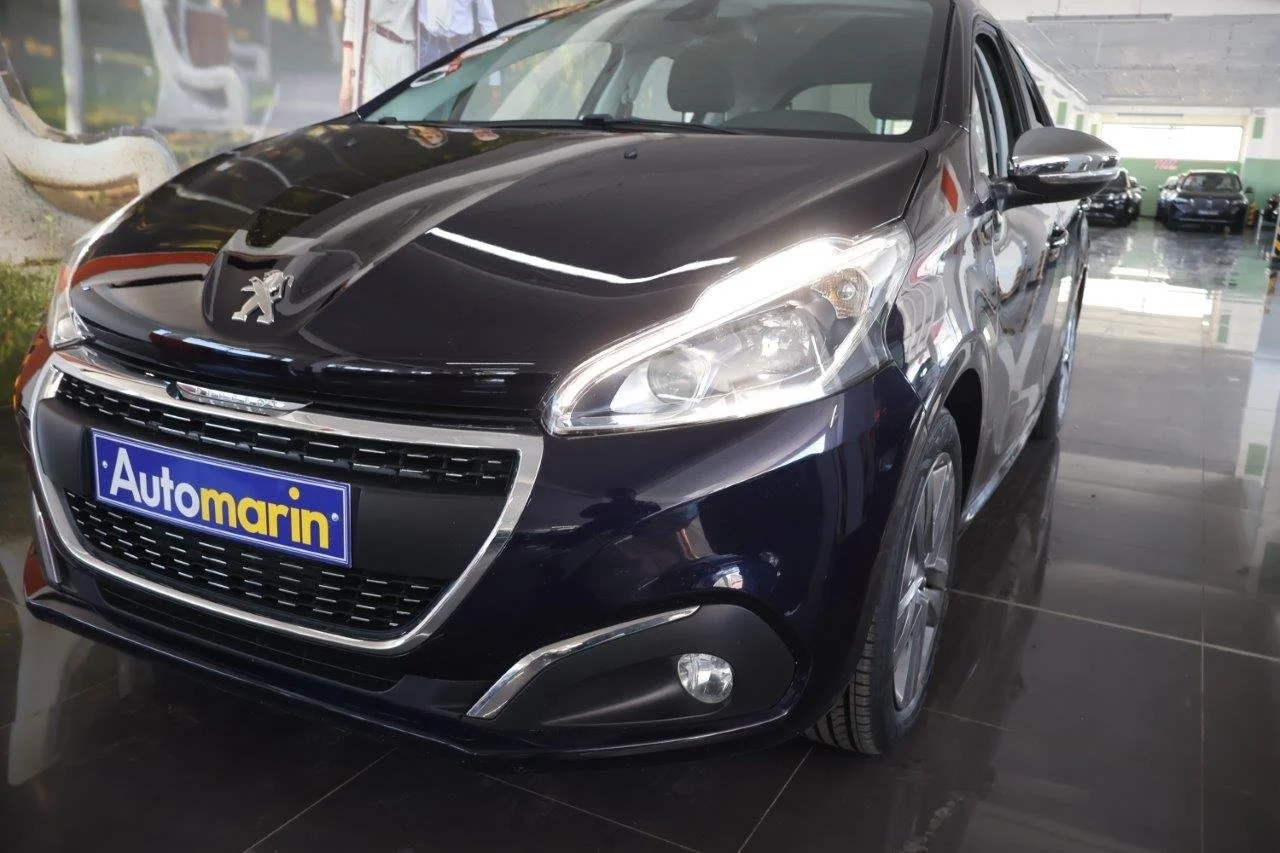 Peugeot 208 - View model 18